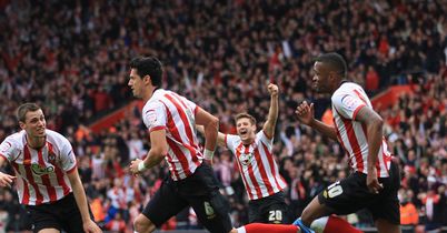 Fonte: Celebrates his strike